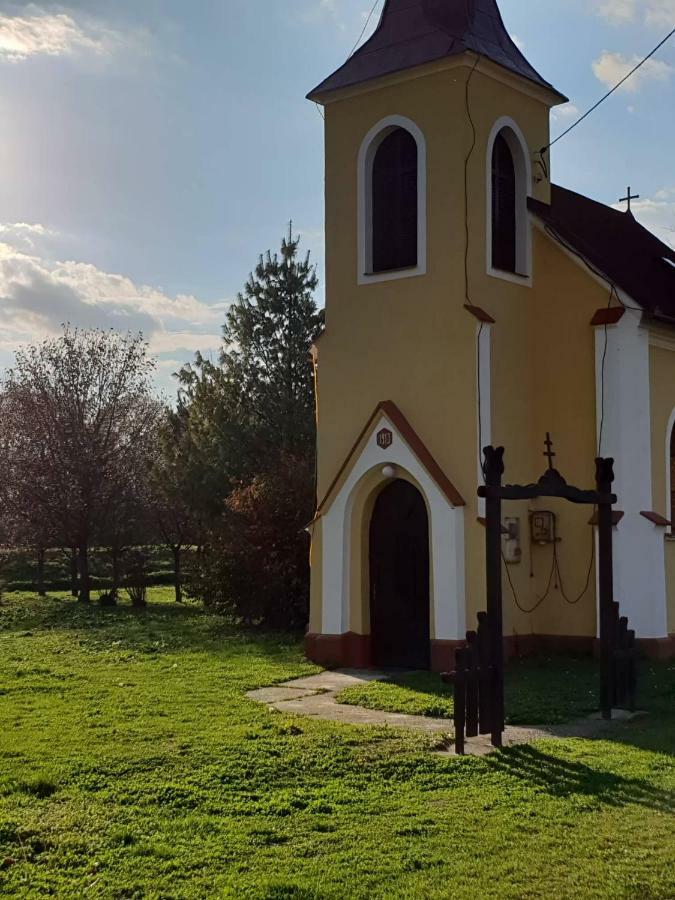 Отель Kerka-Voelgyi Vendeghaz Kerkaszentkiraly Экстерьер фото